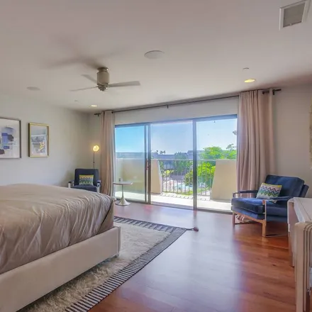 Rent this 4 bed condo on Solana Beach in CA, 92075
