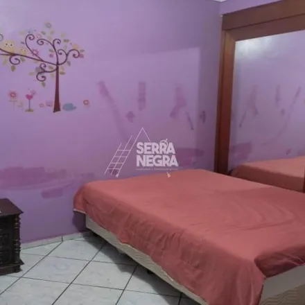 Buy this 5 bed house on QN 1 Conjunto 13 a 18 in Colônia Agrícola Sucupira, Riacho Fundo - Federal District