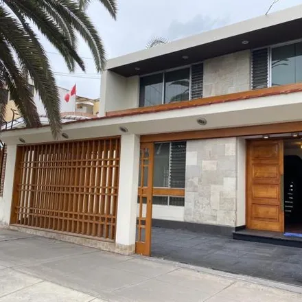 Rent this 4 bed house on Inicial Cuna - Jardín Los Tulipanes in Calle Teniente Coronel G. Escudero O. 180, Miraflores