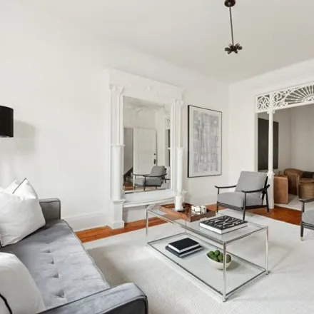 Image 4 - 1333 Decatur Street, New York, NY 11237, USA - Townhouse for sale