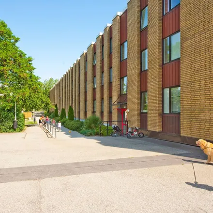 Rent this 3 bed apartment on Magistratsvägen 49b in 226 44 Lund, Sweden