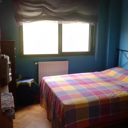 Rent this 6 bed room on Calle Río Uruguay in 10, 28018 Madrid