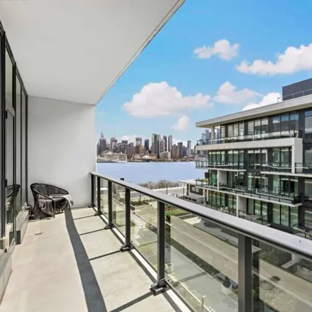 Image 2 - The Avenue Collection - 1000 Avenue, City View Drive, Weehawken, NJ 07086, USA - Condo for sale