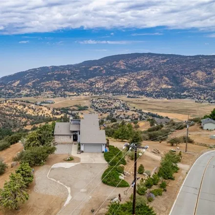 Image 1 - 28100 Skyline Drive, Stallion Springs, Kern County, CA 93561, USA - House for rent