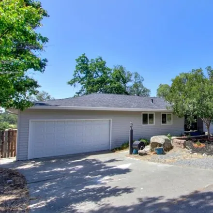 Image 2 - 4010 Creekview Court, Rocklin, CA 95677, USA - House for sale