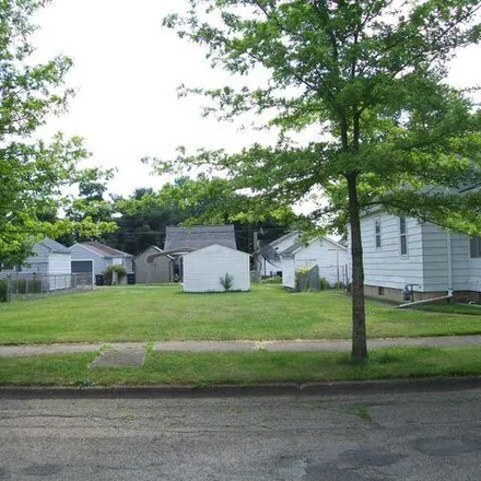 Buy this studio house on 742 Jefferson Avenue in Lancaster, OH 43130