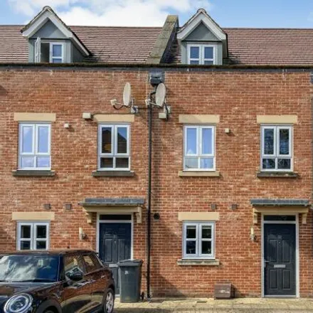 Buy this 3 bed townhouse on 31 Denman Drive in Newbury, RG14 7GD