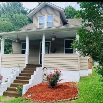 Buy this 4 bed house on 301 Ewart Avenue in Beckley, WV 25801