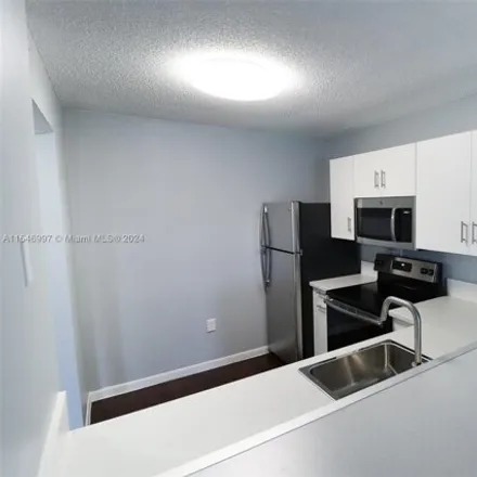 Image 5 - 9944 Nob Hill Place, Sunrise, FL 33351, USA - Apartment for rent