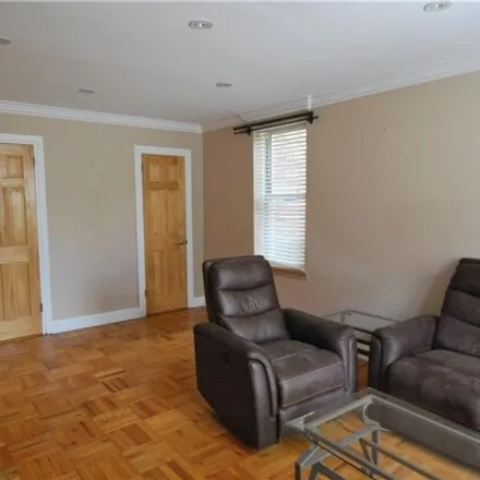 Image 5 - 4320 Van Cortlandt Park East, New York, NY 10470, USA - Apartment for sale