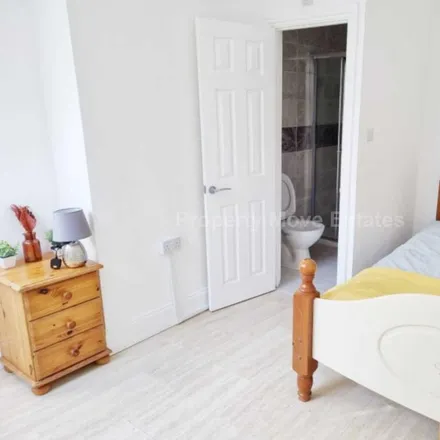 Rent this 1 bed room on St Peters Grove in Portsmouth, PO5 1EW
