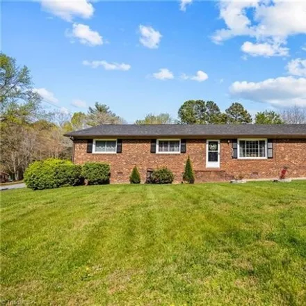 Image 2 - 132 North Hall Street, Allen Jay, High Point, NC 27263, USA - House for sale