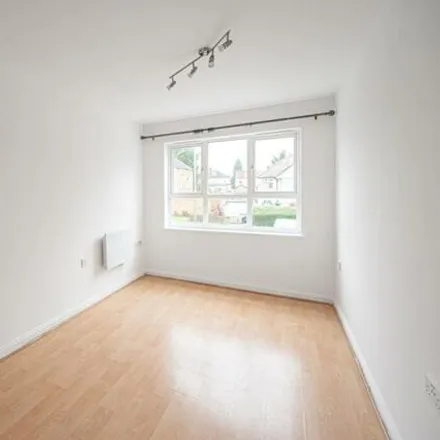 Image 5 - Geneva Court, Rookery Way, The Hyde, London, NW9 6FS, United Kingdom - Apartment for sale