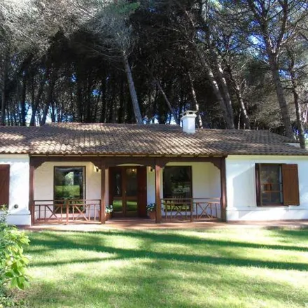 Buy this 3 bed house on Caoba in Partido de Pinamar, 7169 Cariló