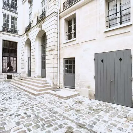 Image 6 - 17 Quai de Bourbon, 75004 Paris, France - Apartment for rent