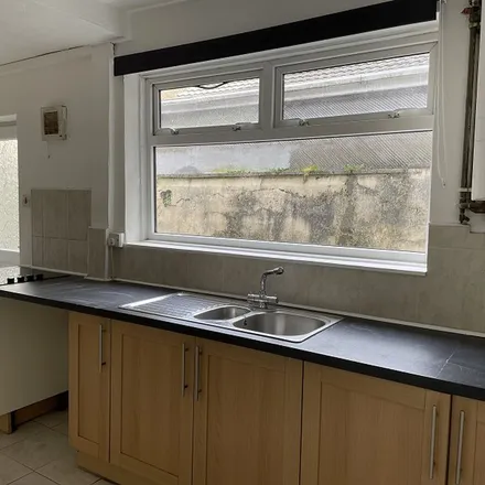 Rent this 3 bed townhouse on Alexandra Place in Caerau, CF34 0PN