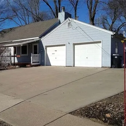 Image 2 - 7th St & 10th Ave, 7th Street, Coralville, IA 52241, USA - House for sale