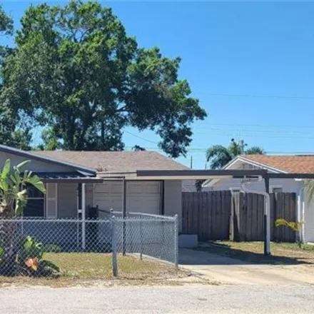 Buy this 3 bed house on 4808 Darlington Road in Holiday, FL 34690