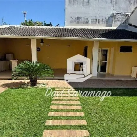 Buy this 3 bed house on Rua do Academico in Piratininga, Niterói - RJ