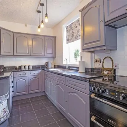 Image 3 - St Thomas' Street, Chesterfield, S40 3AH, United Kingdom - House for sale