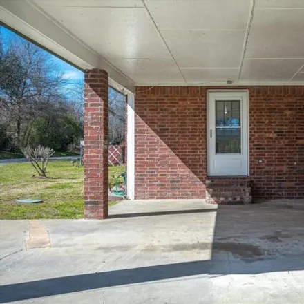 Image 4 - 2247 Luther Street, Tyler, TX 75701, USA - House for sale