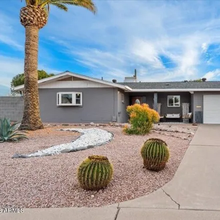 Image 2 - 201 North 61st Place, Maricopa County, AZ 85205, USA - House for sale