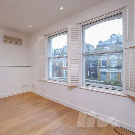 Image 7 - 79 Fitzjohn's Avenue, London, NW3 6NR, United Kingdom - Apartment for rent