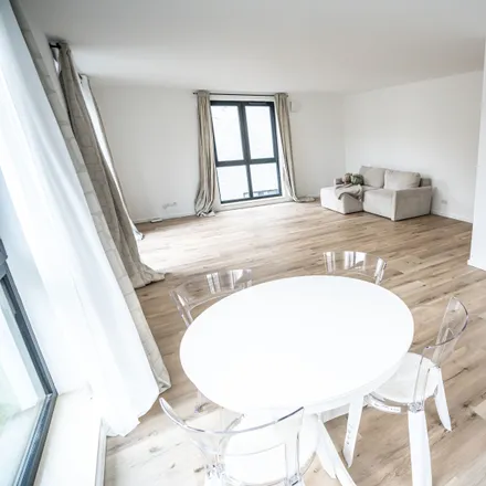 Rent this 2 bed apartment on Alte Landstraße 127 in 22339 Hamburg, Germany