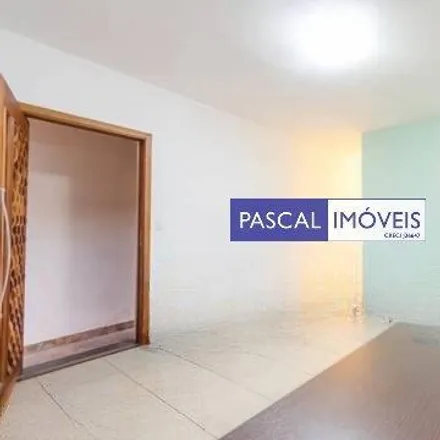 Buy this 3 bed house on Rua Ipiranga in Campo Belo, Região Geográfica Intermediária de São Paulo - SP