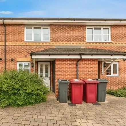 Buy this 2 bed townhouse on 24 Battle Place in Reading, RG30 1AJ