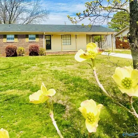 Buy this 4 bed house on 1732 Betty Street Southwest in Austinville, Decatur