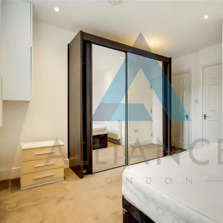 Image 7 - Hawgood Street, Bromley-by-Bow, London, E3 3RU, United Kingdom - Apartment for rent