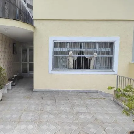 Rent this 4 bed house on Rua Alfredo Sturlini in Jardim Bela Vista, Osasco - SP