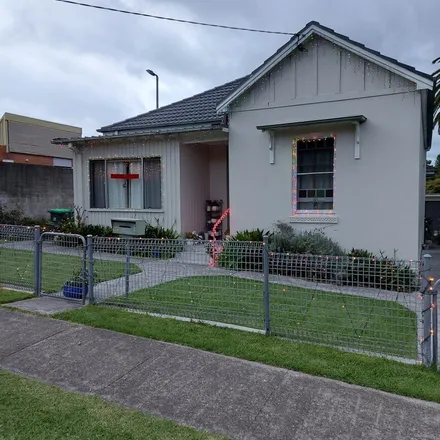 Rent this 2 bed house on Sydney in Waitara, AU