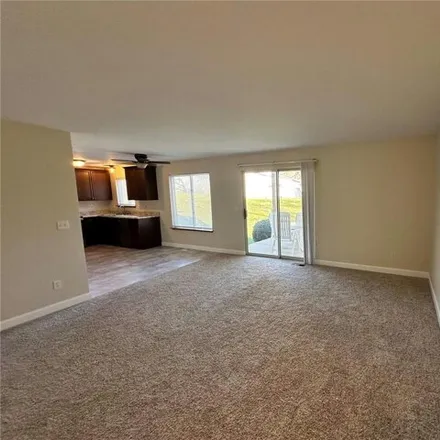 Image 4 - 136 Country Trace Court, Saint Peters, MO 63304, USA - Condo for rent