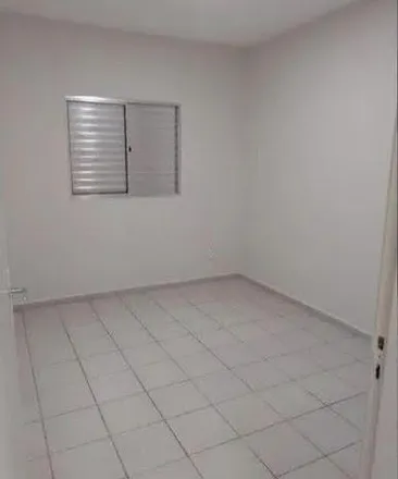 Rent this 2 bed apartment on Avenida Marechal Deodoro da Fonseca in Centro, Taubaté - SP