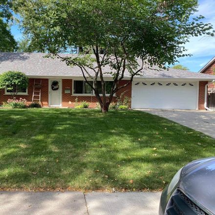 Rent this 3 bed house on Circle Dr W in Montgomery, IL