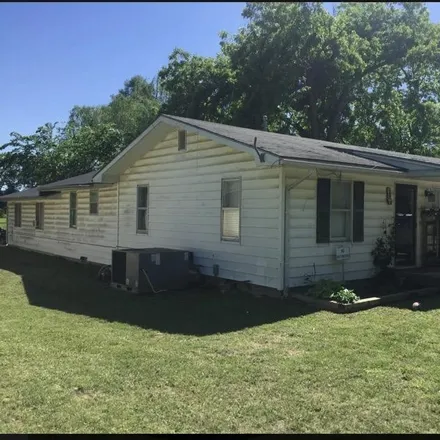 Buy this 5 bed house on 620 Cherry Street in Chetopa, Labette County
