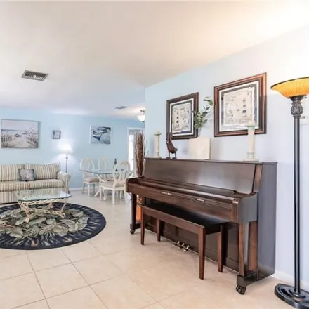 Image 5 - 3166 Southeast 22nd Place, Cape Coral, FL 33904, USA - House for sale