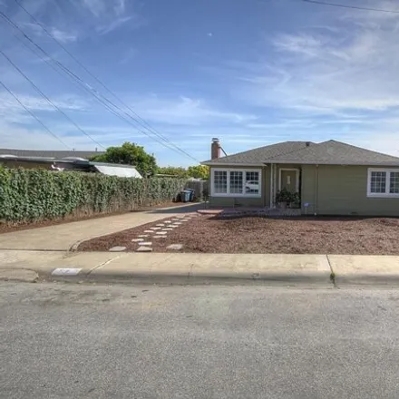 Buy this 3 bed house on 17 North Claremont Avenue in San Jose, CA 95127