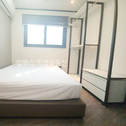 Rent this studio apartment on 서울특별시 강남구 삼성동 150-10