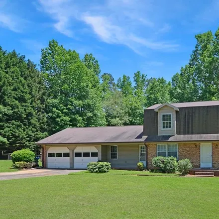 Buy this 4 bed house on 1114 Robin Hood Road in Northwest Woods, Oconee County