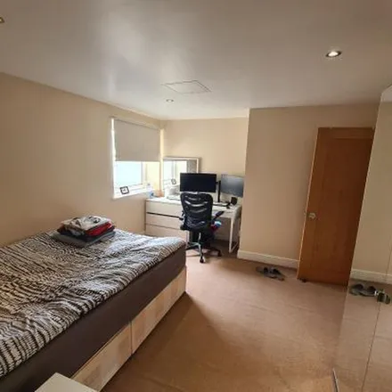Image 3 - Wards Wharf Approach, London, E16 2ER, United Kingdom - Apartment for rent