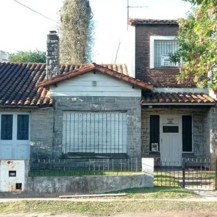 Buy this 2 bed house on Ferretería La Resistencia II in Camino General Belgrano 4863, Partido de La Plata