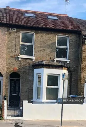 Image 1 - Derby Road, London, CR0 3SF, United Kingdom - House for rent
