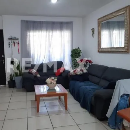 Buy this 2 bed house on Privada de la Montaña in Arboledas de Tesistán, 45200 Tesistán