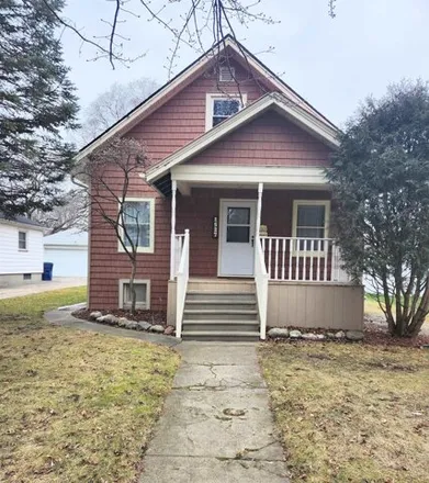 Buy this 3 bed house on 778 Brent Street in Bay City, MI 48708