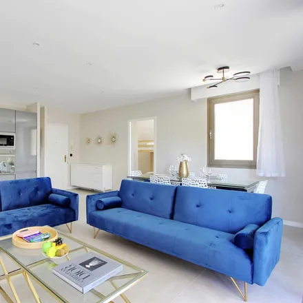 Rent this 5 bed apartment on 153 Rue de Saussure in 75017 Paris, France