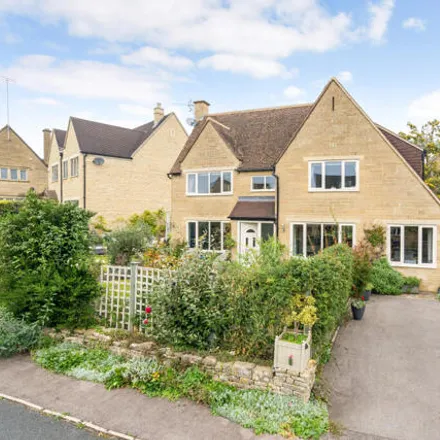 Buy this 3 bed house on Cotswold Mead in Pitchcombe, GL6 6XB