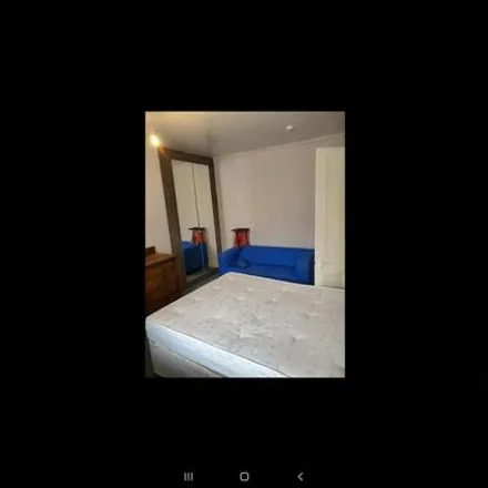 Image 4 - St Johns Road Osborne Road, St Johns Road, Huddersfield, HD1 5EY, United Kingdom - Apartment for rent